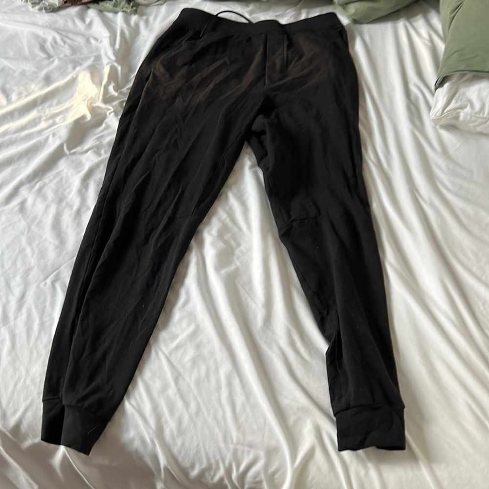 lululemon joggers